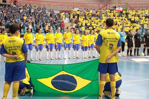 Com gols da patense Vanessa, Brasil vence a Espanha e conquista o Bi no Futsal