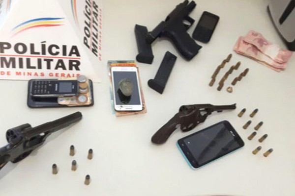 PM prende 6 após assalto a vendedora de joias em São Gotardo e apreende 3 armas de fogo