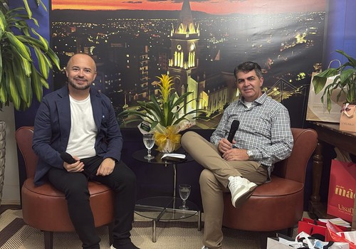 Patos Hoje entrevista o secretário de educação, Carlos André Rodrigues; veja ao vivo