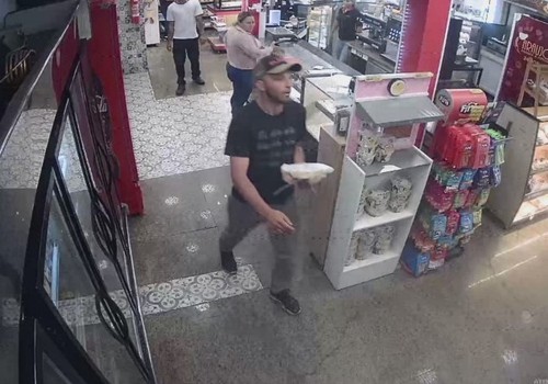 Homem é preso após furtar mais de R$250,00 em queijos e croissant em padaria no Centro