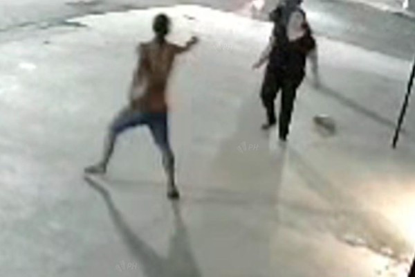 Vídeo mostra momento em que mulheres reagem e colocam assaltante para correr em Patos de Minas