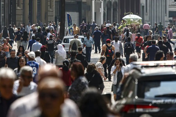 Desemprego em novembro chega a 6,1%, o menor desde 2012