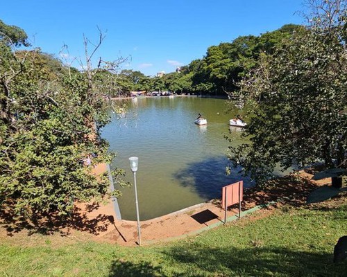 Homem é flagrado se masturbando no Parque do Mocambo em dia de grande movimento
