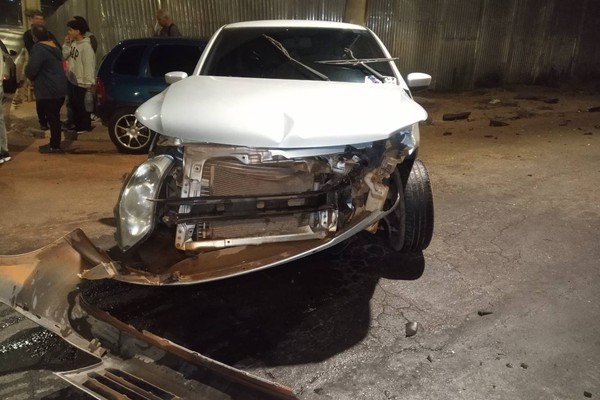 Condutores de veículos vão parar na Delegacia após acidente na avenida Fátima Porto