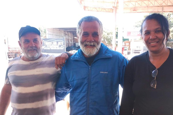 Romeiro desaparecido há 30 anos se reencontra com a família após ação da PRF na BR 365