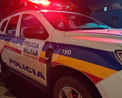 Homem agride jovem ao ser flagrado esvaziando o pneu do carro da ex-mulher