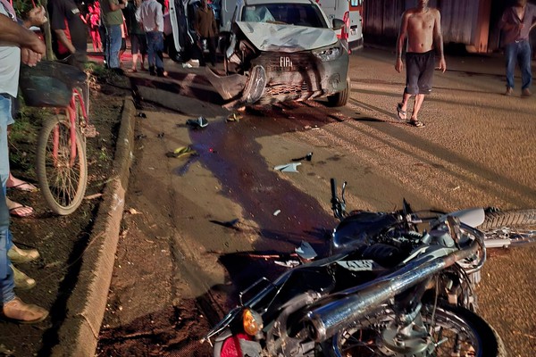 Condutor de 17 anos fica ferido ao bater violentamente contra picape no distrito de Alagoas