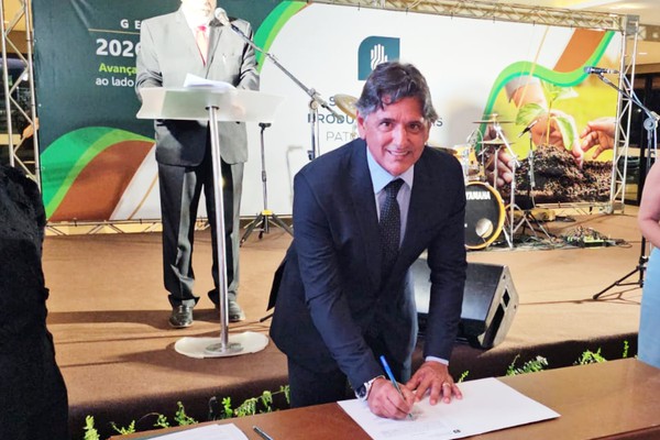 Em noite de homenagens, Cleides Júnior toma posse para um novo mandato à frente do Sindicato Rural