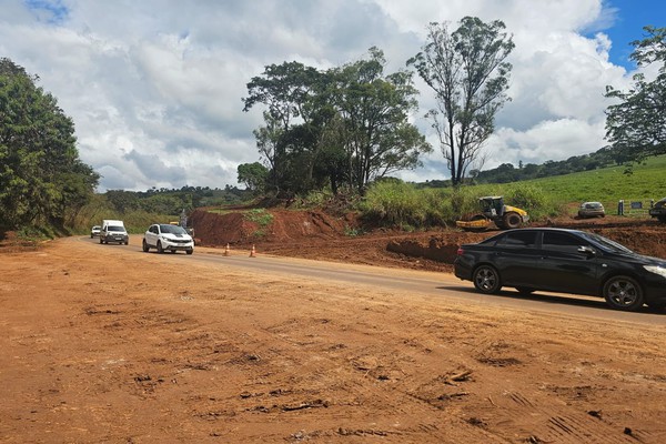 Deputada Ludmila Falcão cobra mais agilidade e menos transtornos nas obras da MGC 354