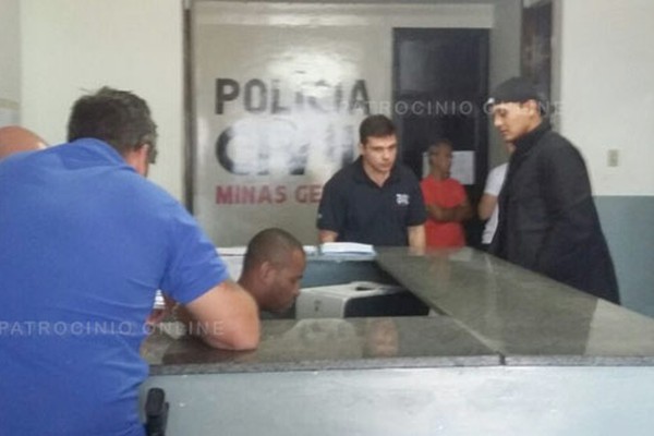 Polícia Civil cumpre mandado de prisão temporária para professores da Penitenciária de Patrocínio (MG)