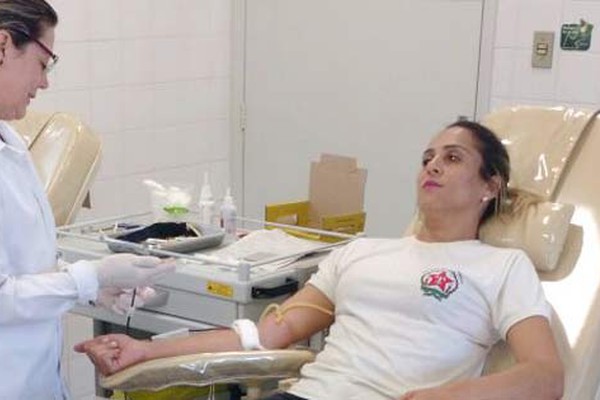 Agentes Administrativos doam sangue em dia de paralisação por melhorias no sistema prisional