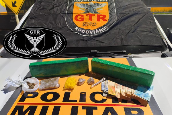 PM Rodoviária prende motociclista transportando barras de maconha e ecstasy na MGC 354, em Patos de Minas