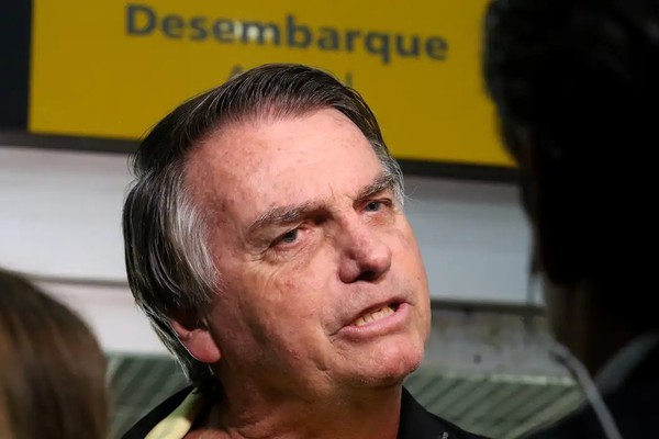 Bolsonaro pode ficar inelegível até 2060 após condenação
