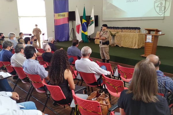 Novo comandante da 10ª RPM reúne prefeitos das 23 cidades da região para falar de segurança