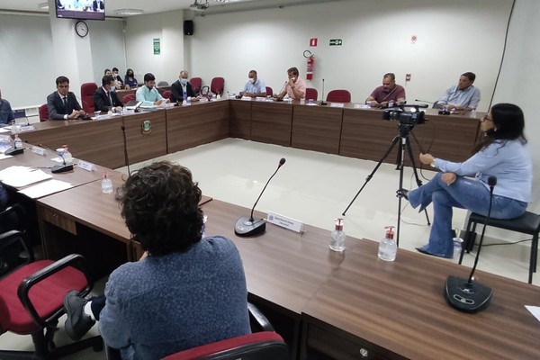Com 13 votos favoráveis, vereadores aprovam novo Plano Diretor de Patos de Minas