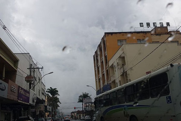Centro Integrado alerta para possibilidade de chuva forte em Patos de Minas e Região