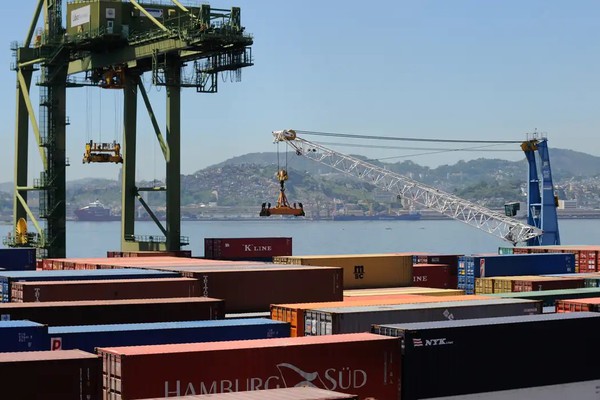 Tarifas dos EUA devem derrubar preços e afetar setores estratégicos