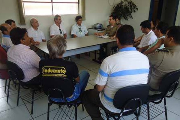 Rotarys e Conselhos de Segurança buscam melhorias para o trânsito de Patos de Minas