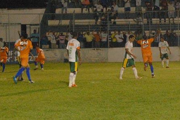 URT vira para cima do Nacional e vence amistoso no Zama Maciel por 2 a 1; veja os gols