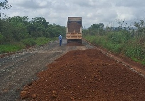 DNIT acelera obras de manutenção na BR 352, em Patos de Minas