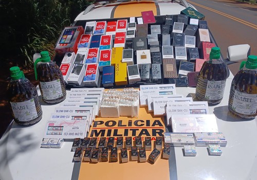 Polícia Militar Rodoviária aborda veículo e aprende celulares, perfumes, anabolizantes e emagrecedores