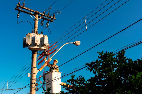 Manutenção preventiva na rede elétrica da Cemig vai deixar área rural de Patos de Minas sem energia