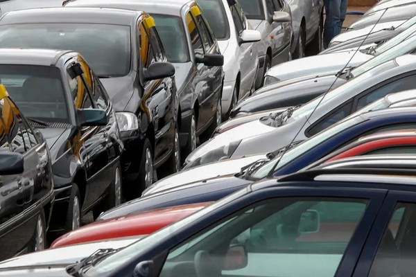 Financiamento de veículos cresce 12,8% no trimestre