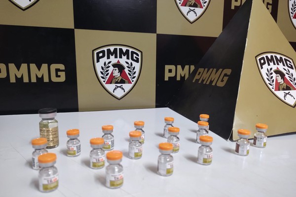 Homem é preso com medicamentos proibidos pela Anvisa durante abordagem a ônibus na MG188