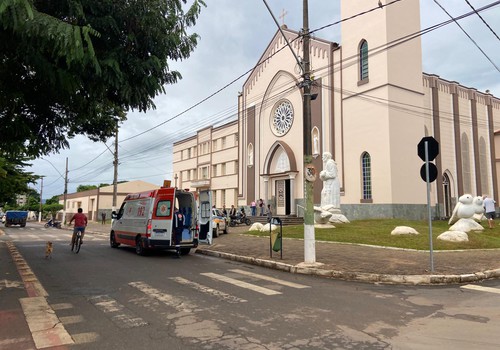 Jovem em surto invade a Igreja dos Capuchinhos e mobiliza o SAMU e a Polícia Militar