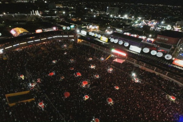 Imagens aéreas mostram arena completamente lotada para show de Zé Neto e Cristiano; veja ao vivo