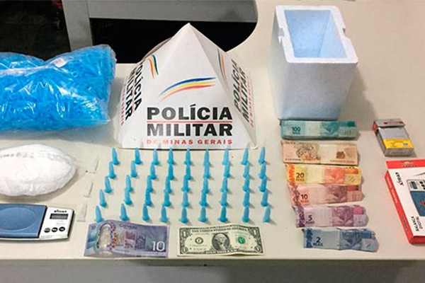 Homem é preso com dezenas de pinos de cocaína, dinheiro e carro em São Gotardo
