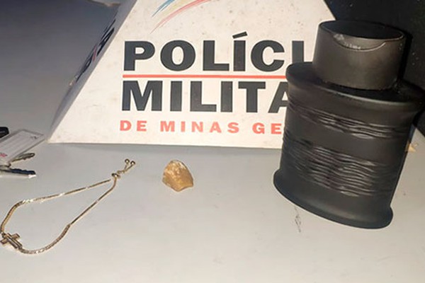 PM aborda jovem com crack e acaba encontrando materiais furtados em Patos de Minas