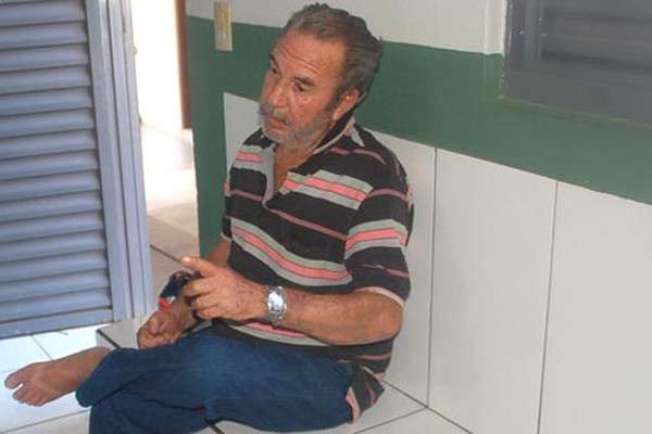 Filho ameaça o próprio pai exigindo dinheiro para drogas e faz senhor de 72 anos clamar por ajuda