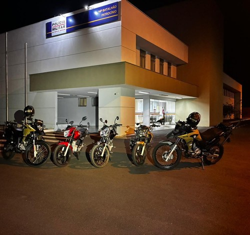PM apreende três motociclistas durante “Rolezinho 244” em Patrocínio; multas passam de R$ 30 mil