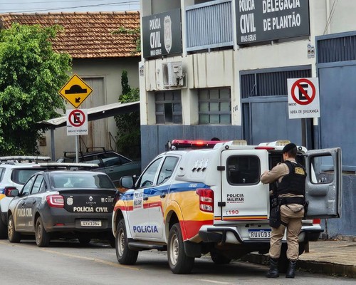 Moradora acorda de madrugada com barulho da porta e dá de cara com ladrão "assaltando" sua geladeira