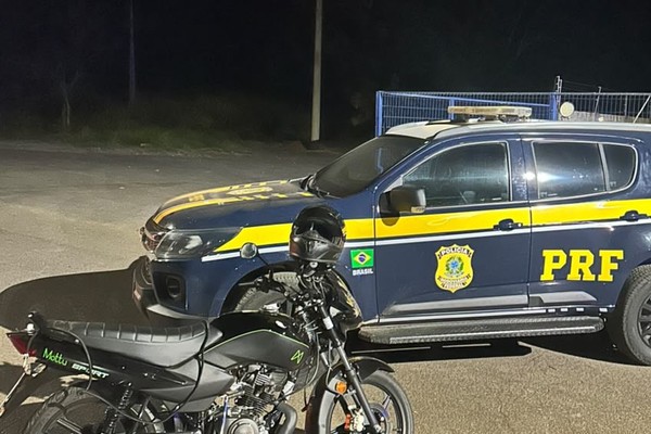 Motociclista é preso pela PRF ao tentar entrar em Patos de Minas com meio quilo de crack