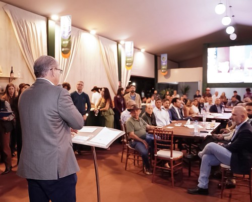 Programa Juntos Pelo Agro é lançado na Fenamilho 2026 para fortalecer o agronegócio regional