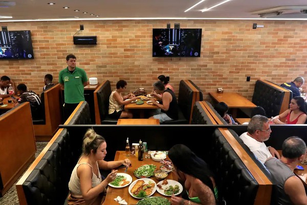 Setor de alimentação tem 43% das empresas com lucro em agosto