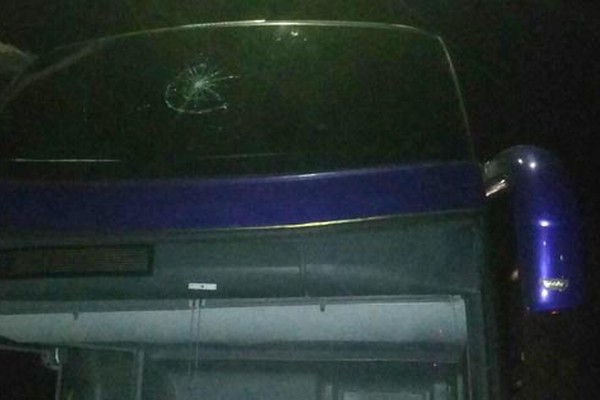Passageiros de ônibus têm quase R$ 50 mil roubados na MG-410 no município de Presidente Olegário