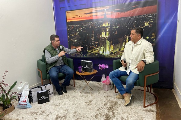 Professor Delei, diretor de esportes da Prefeitura, conversa com o Patos Hoje; veja ao vivo