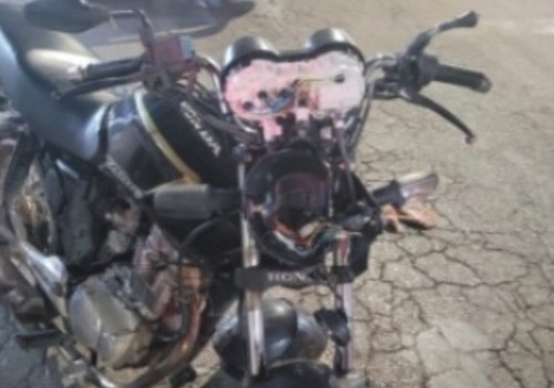 Após sofrerem acidente, motociclista e passageiro são abordados e acabam na delegacia