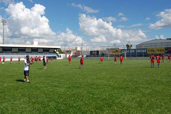 URT faz amistosos contra o Nacional e contra o Brasília no Estádio Zama Maciel