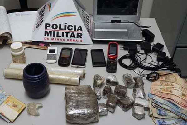 Polícia Militar de Lagoa Formosa prende comerciante com mais de meio quilo de maconha