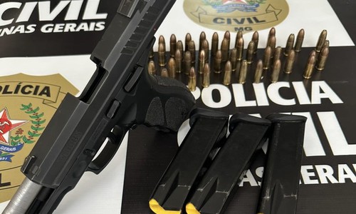 Polícia Civil prende homem que atirou na própria mulher em São Gonçalo; pistola foi apreendida