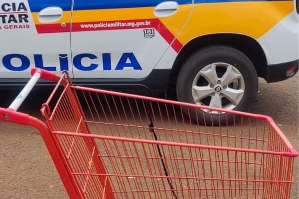 Polícia Militar prende morador de rua com carrinho furtado de hipermercado