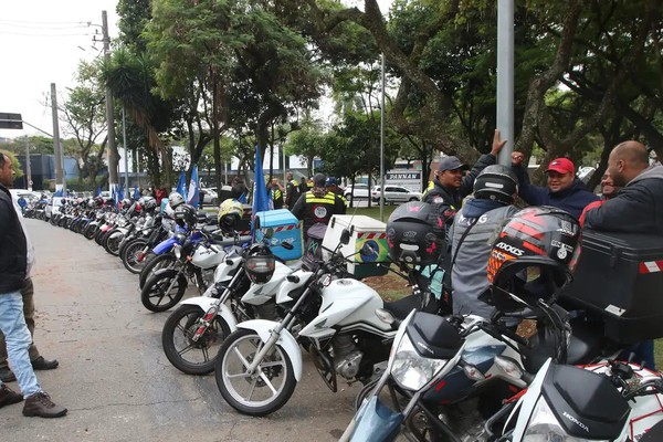 Governo prepara linha de crédito para motociclistas de aplicativos
