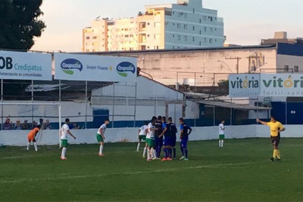 URT goleia a equipe do Rio Preto de Unaí em amistoso preparatório para a Série D