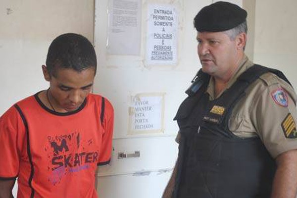 Jovem é preso furtando pouco depois de deixar o Presídio Sebastião Satiro