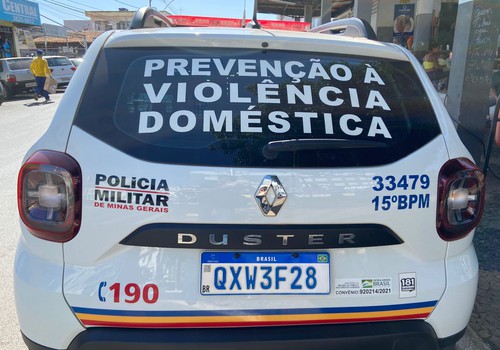 Homem se revolta e se arma com faca após encontrar ex deitada com outro