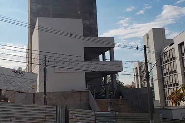 Construção da nova sede do Ministério Público é paralisada; empreiteira decretou falência
